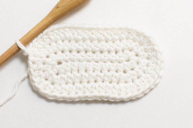 Pink lady baby booties crochet pattern